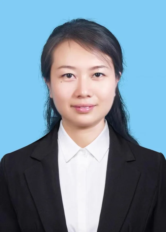牛小苗 副主任 / 合伙人
